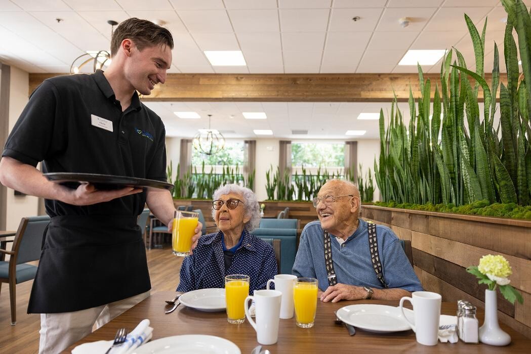 Images Carlton Senior Living Orangevale