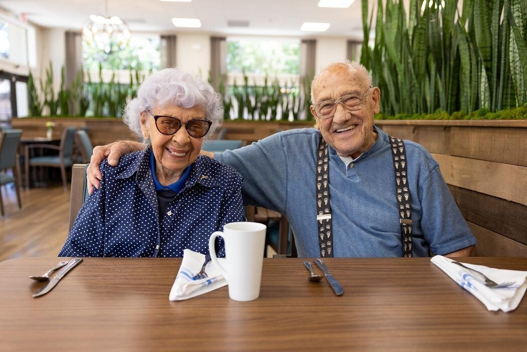Images Carlton Senior Living Orangevale