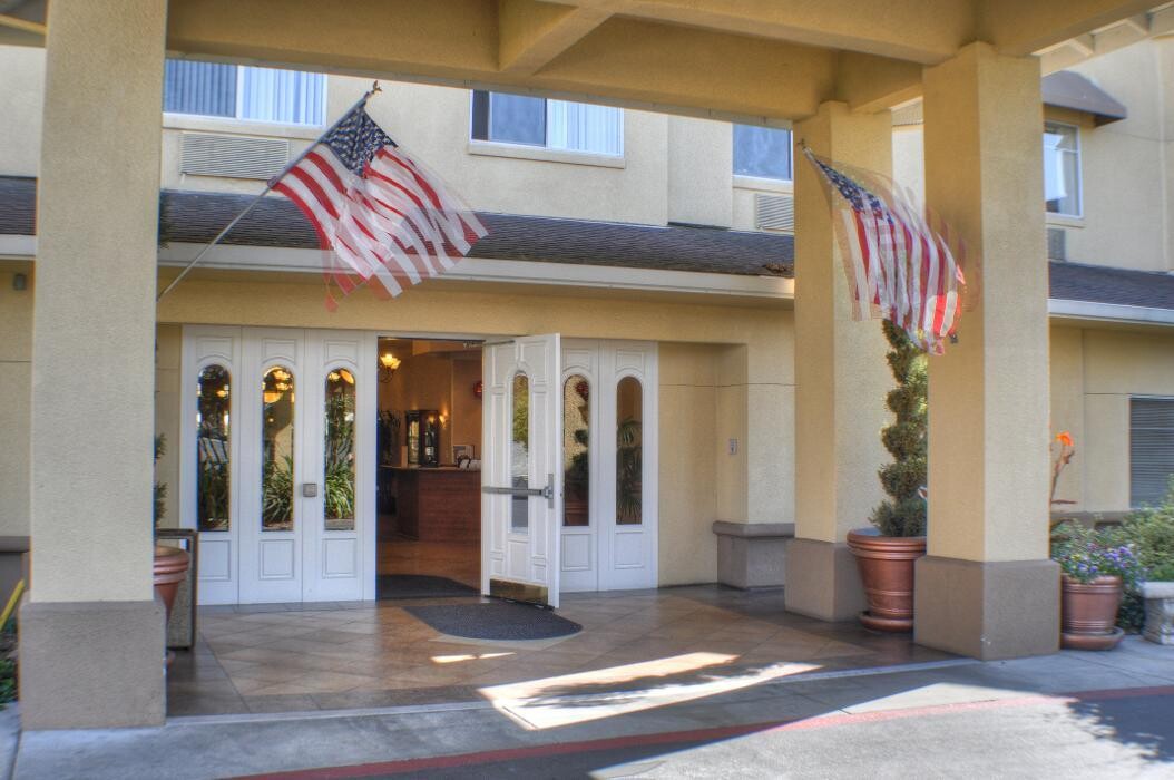 Images Carlton Senior Living San Jose