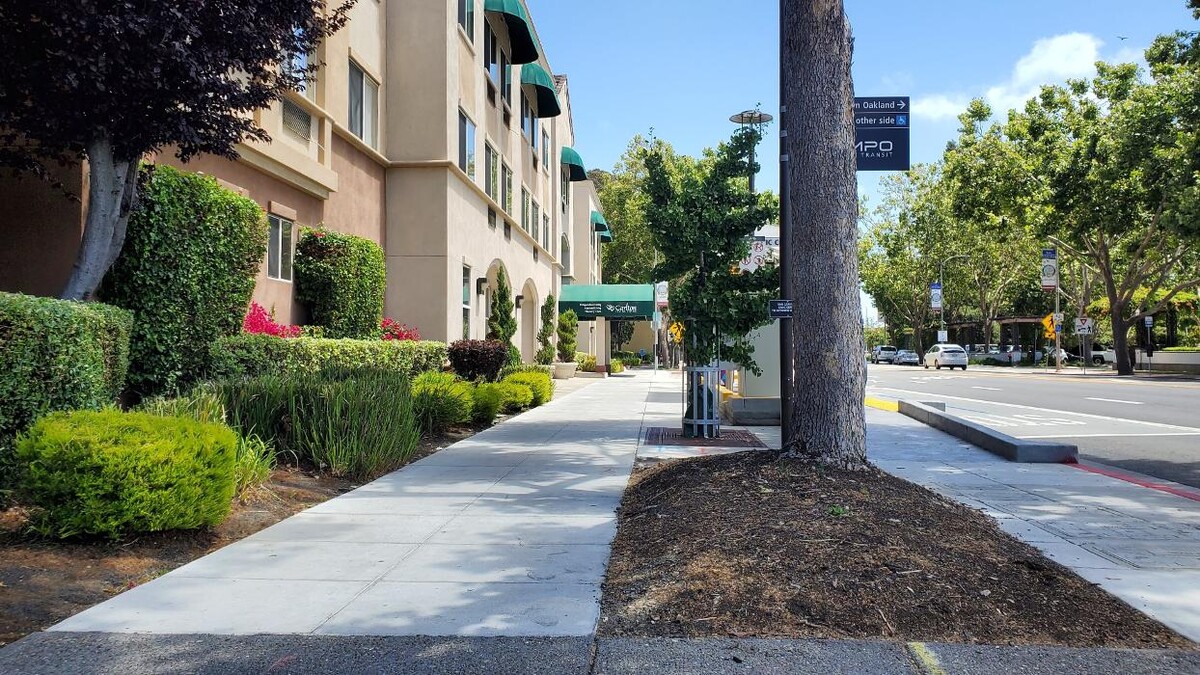 Images Carlton Senior Living San Leandro