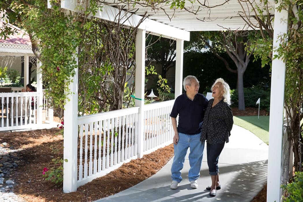 Images Carlton Senior Living San Leandro