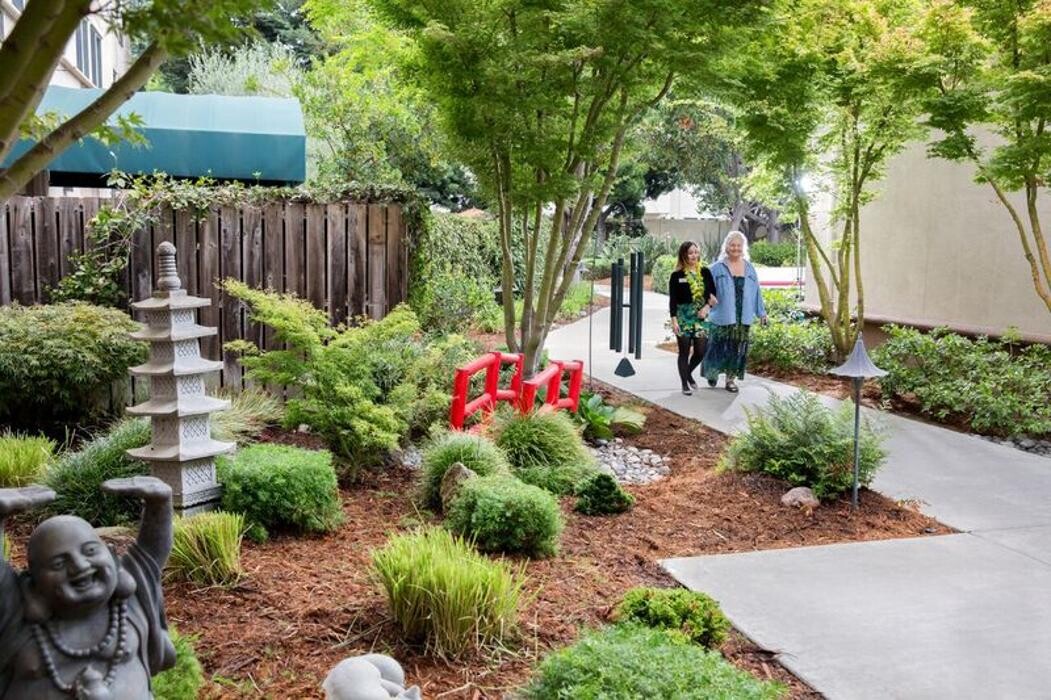 Images Carlton Senior Living San Leandro