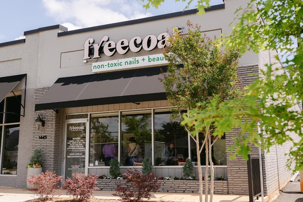 Images Freecoat Nails