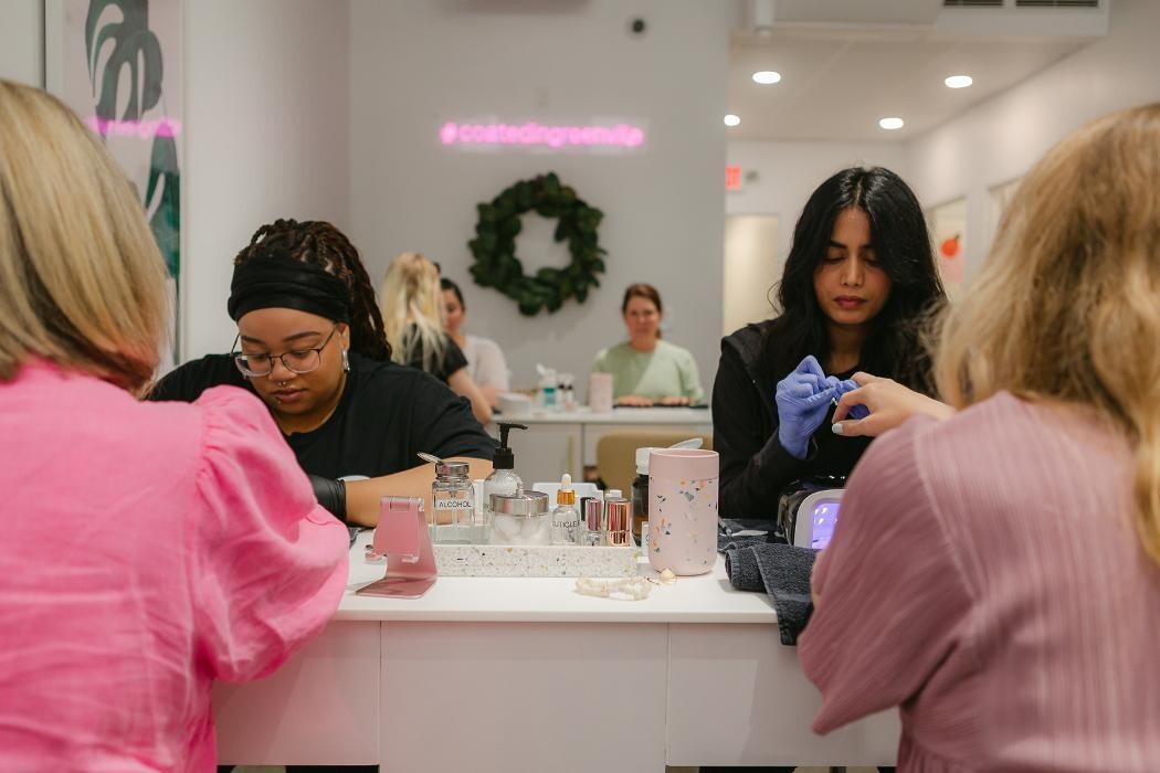 Images Freecoat Nails