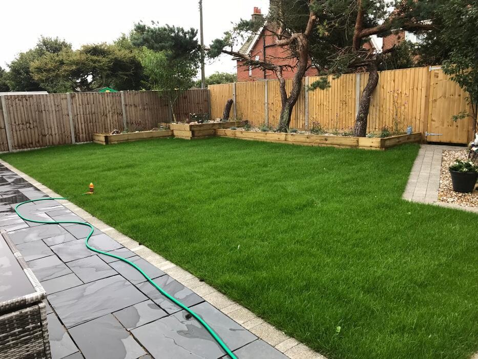 Images Legendary Landscaping Inc.