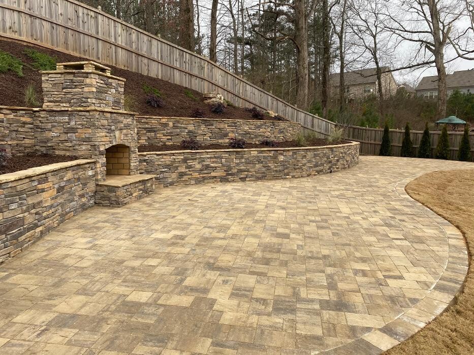 Images Legendary Landscaping Inc.