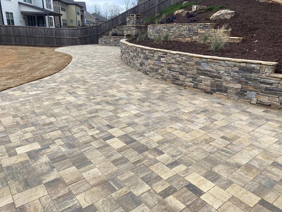 Images Legendary Landscaping Inc.