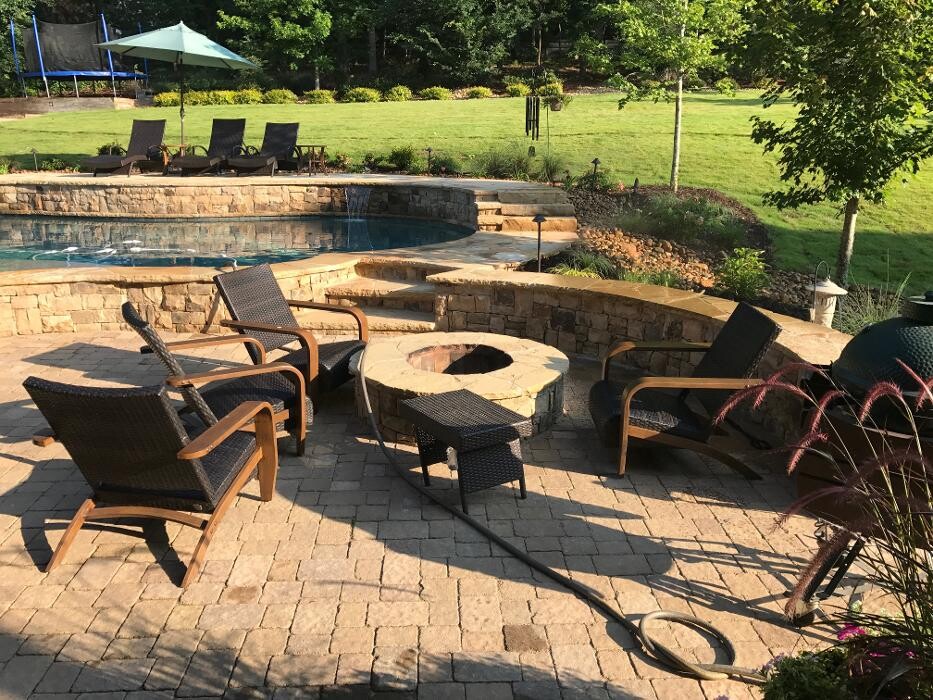 Images Legendary Landscaping Inc.