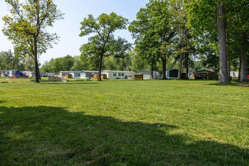 Images Forest Oaks Mobile Home Park