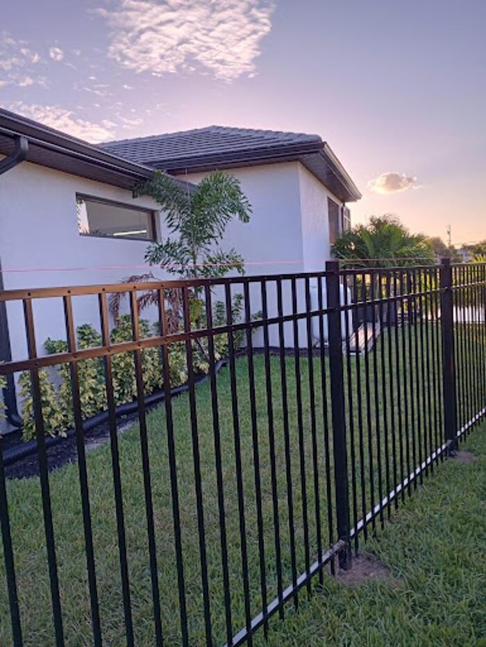 Images Ramírez Fence