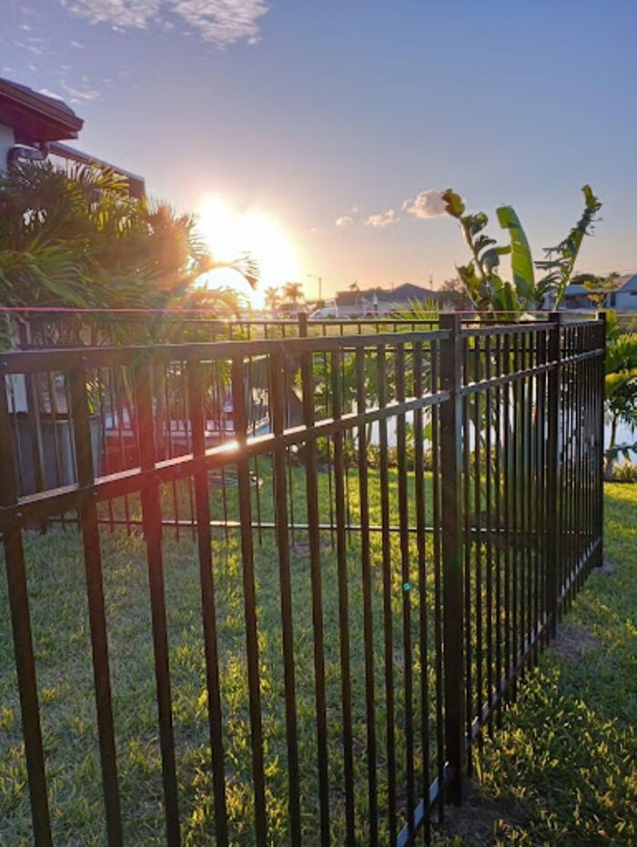 Images Ramírez Fence