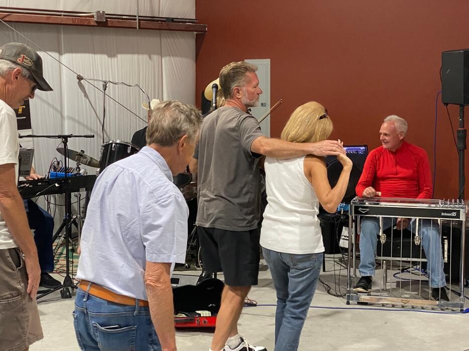 Images Kingman Estates Winery