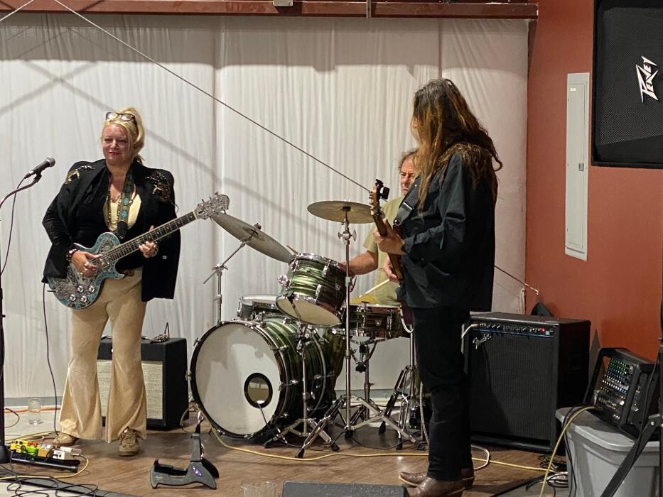 Images Kingman Estates Winery