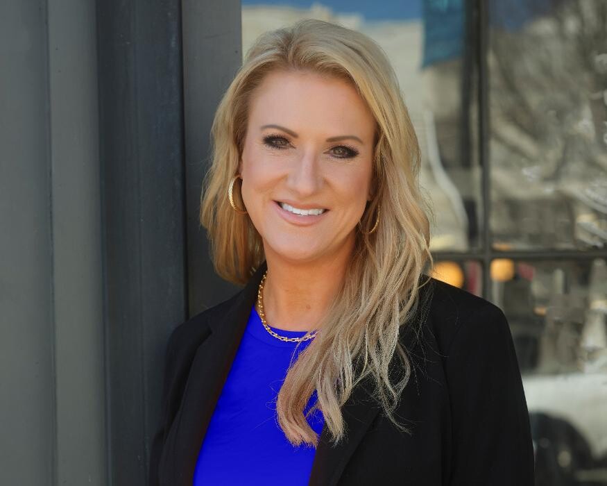 Images Element Home Loans: The DeAnn Ellis Team