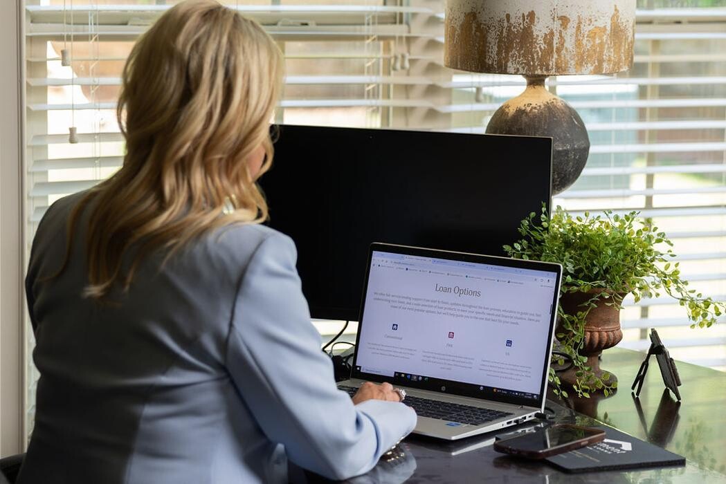 Images Element Home Loans: The DeAnn Ellis Team