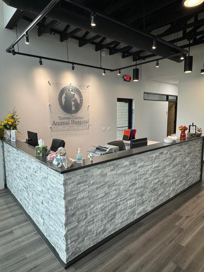 Images Towne Center Animal Hospital and Pet Hotel
