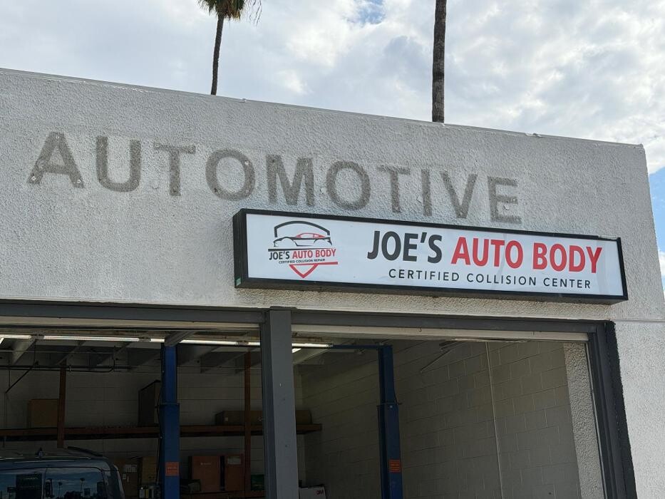 Images Joe's Auto Body & Paint Inc