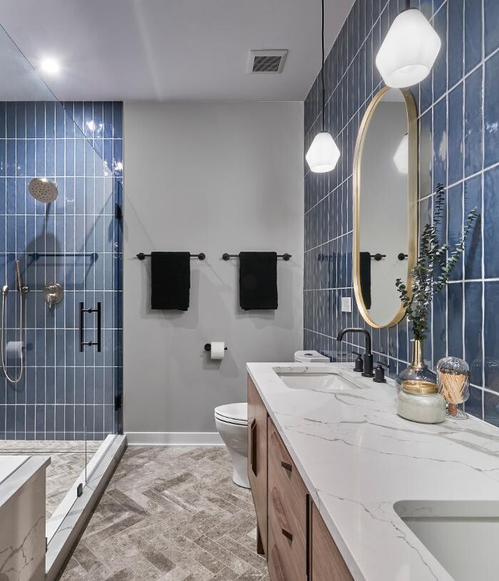 Images DESIGN + BUILD RENEGADES