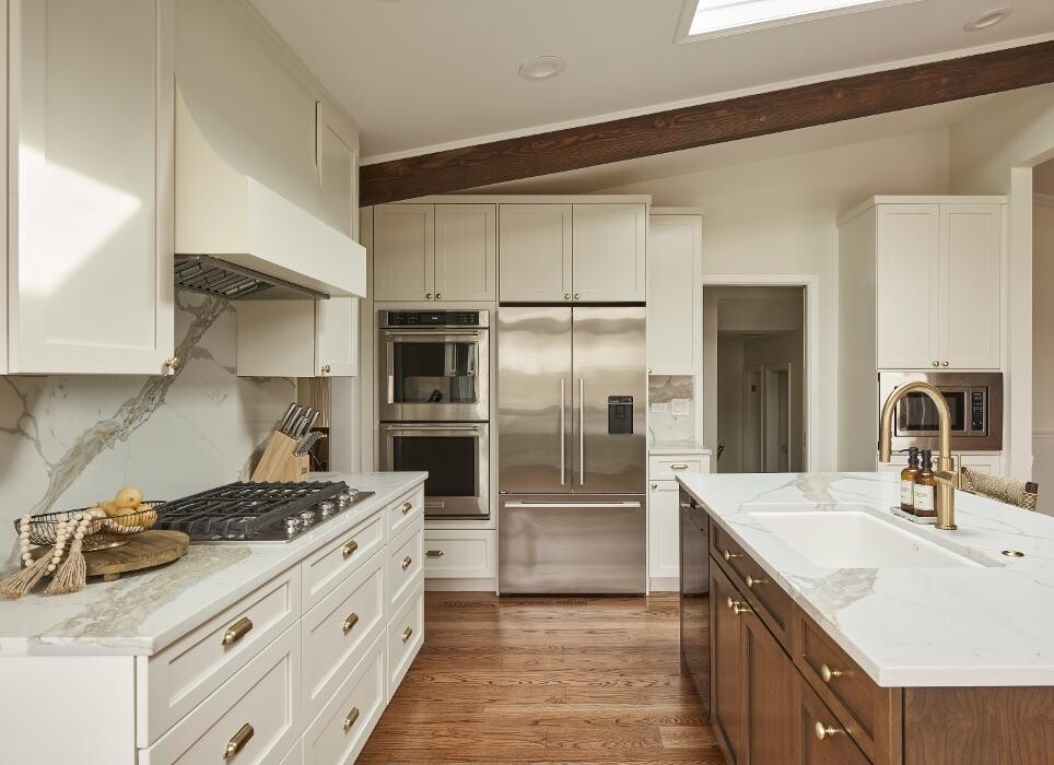 Images DESIGN + BUILD RENEGADES