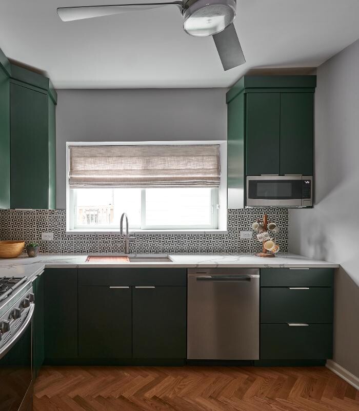 Images DESIGN + BUILD RENEGADES