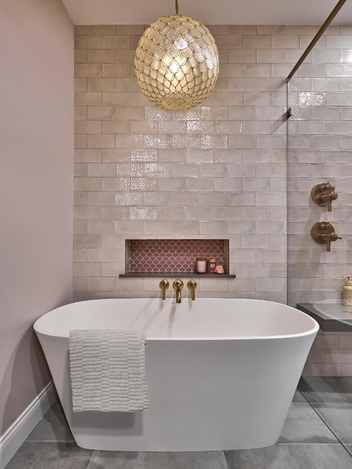 Images DESIGN + BUILD RENEGADES