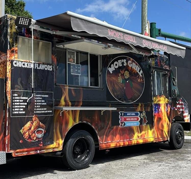 Images Moe's Grill Food Truck