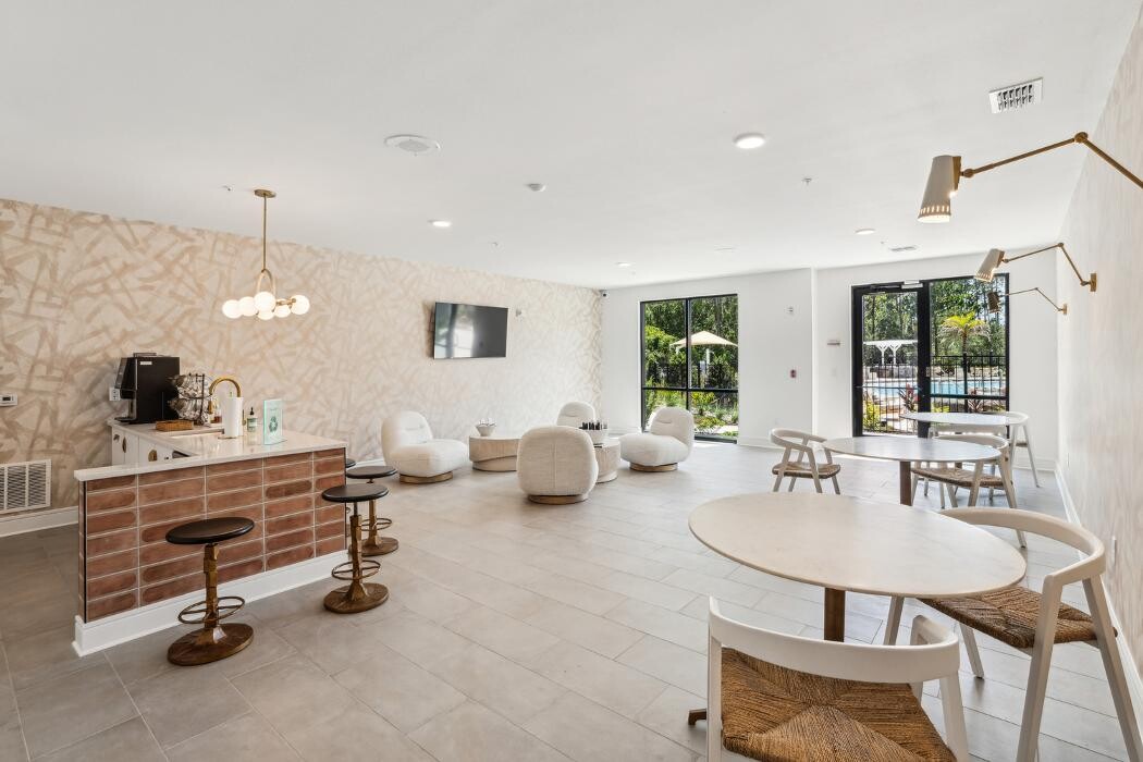 Images Botanic Miramar Beach Apartments