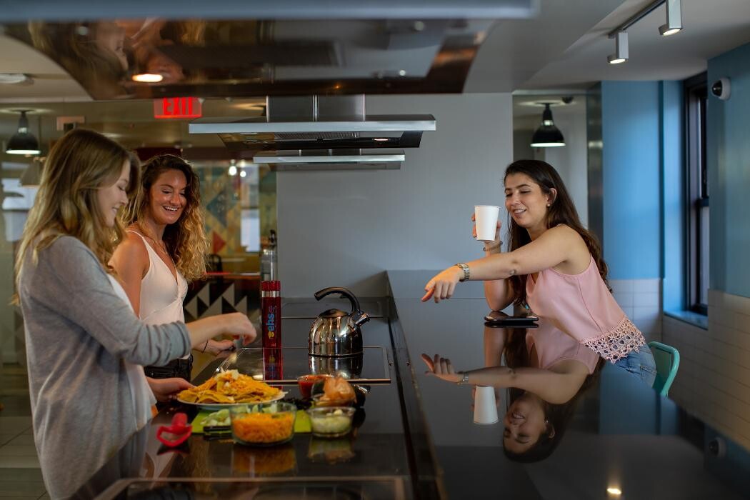 Images EHS New Yorker Residence