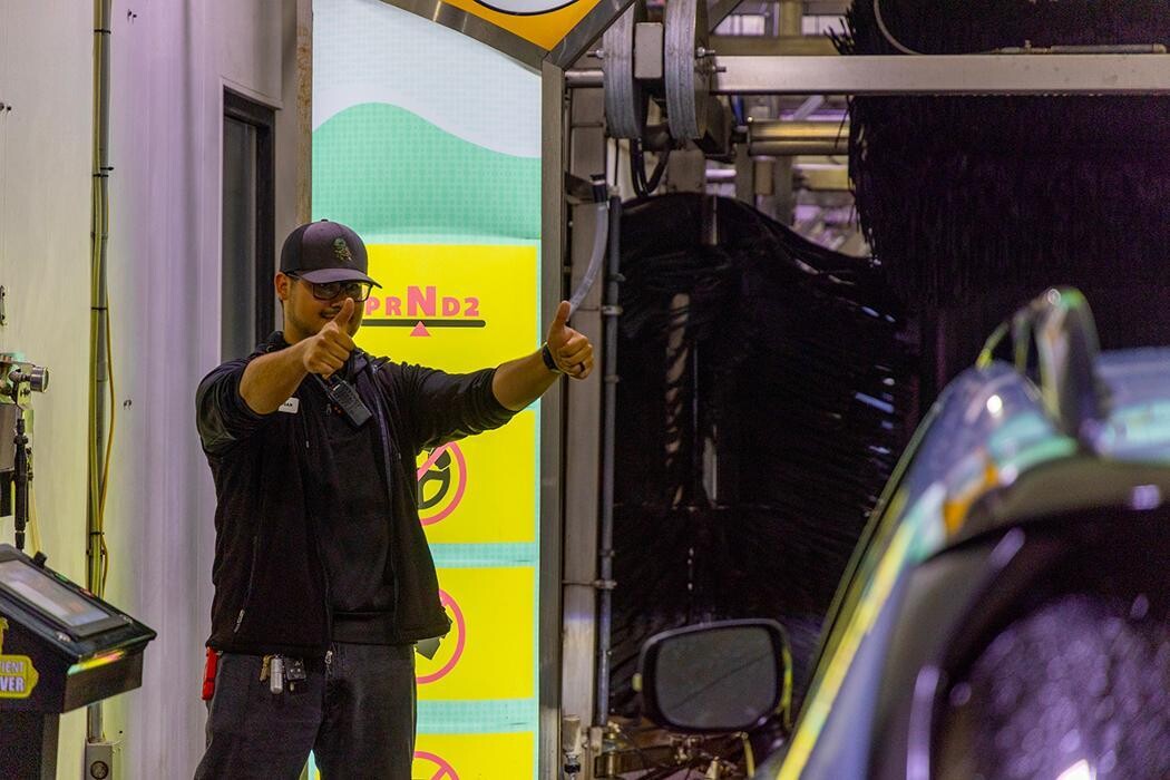 Images Suds Deluxe Car Wash