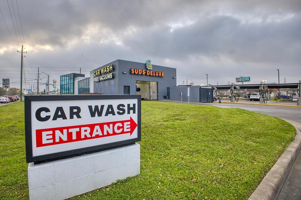 Images Suds Deluxe Car Wash