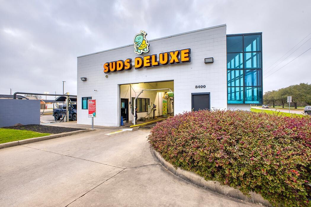 Images Suds Deluxe Car Wash