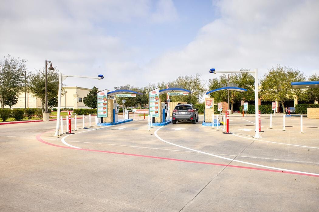 Images Suds Deluxe Car Wash