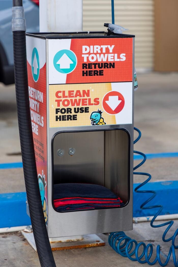 Images Suds Deluxe Car Wash