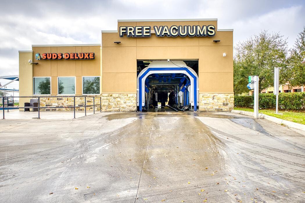 Images Suds Deluxe Car Wash