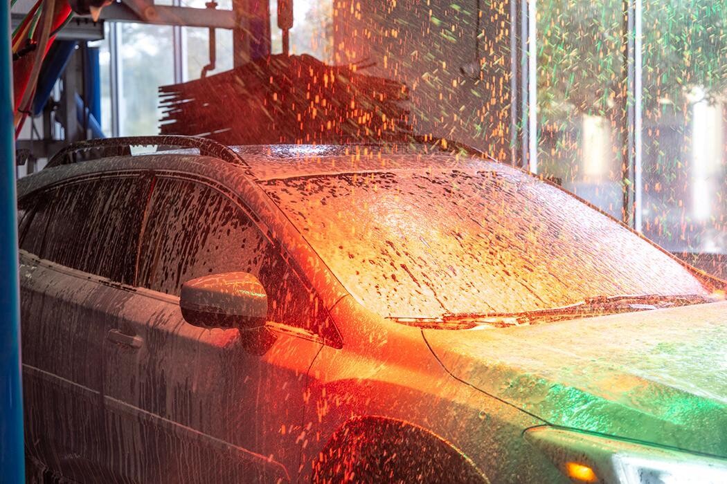 Images Suds Deluxe Car Wash