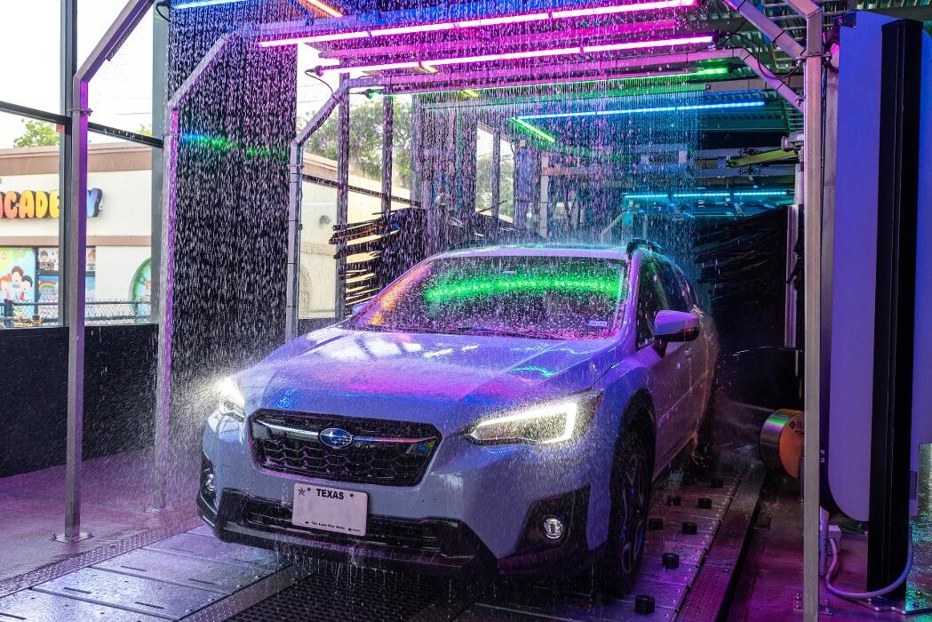 Images Suds Deluxe Car Wash