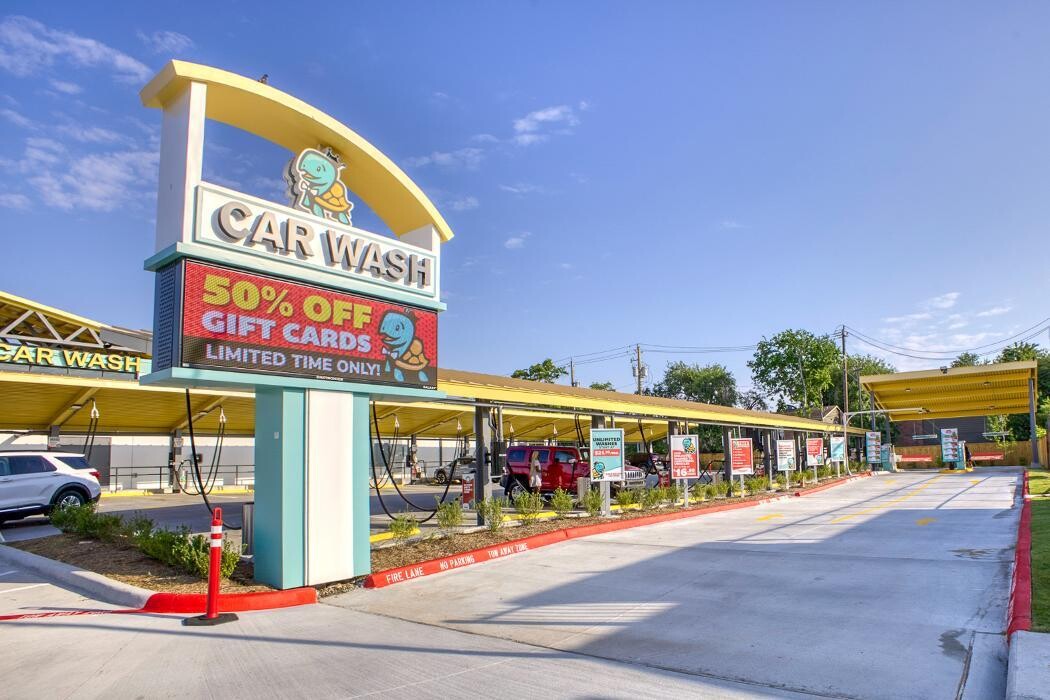 Images Suds Deluxe Car Wash