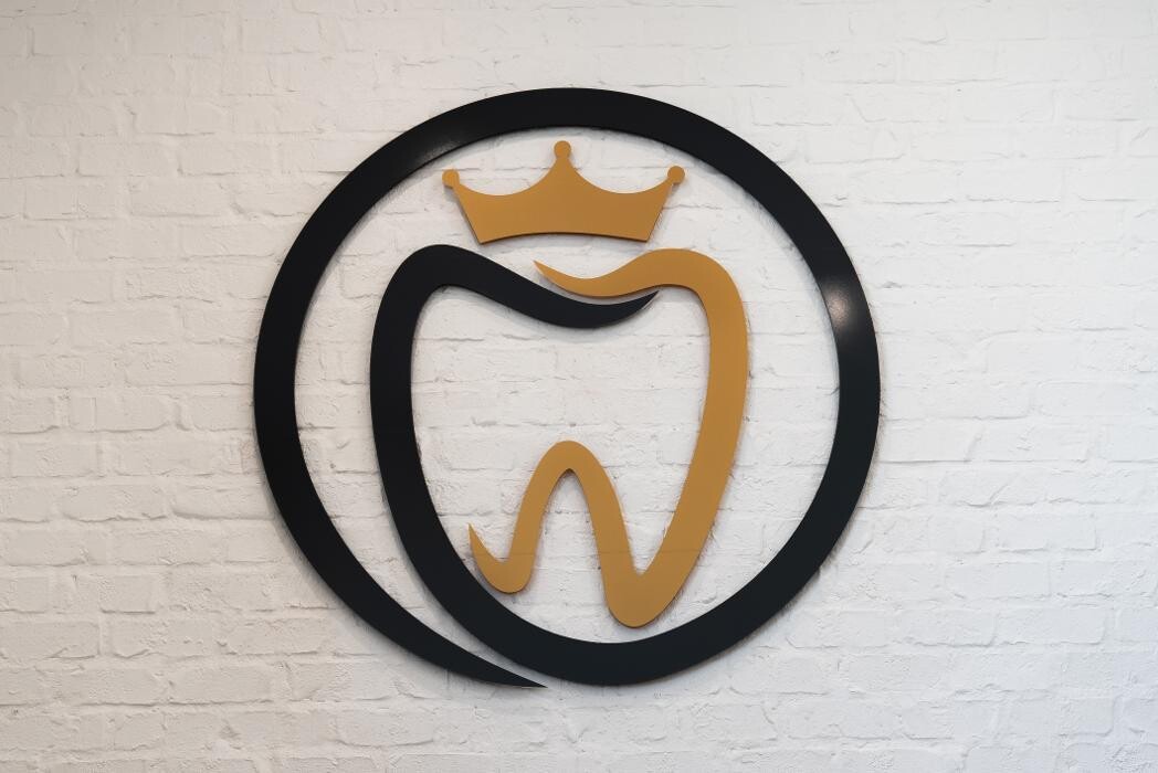 Images Only Crowns - Las Vegas