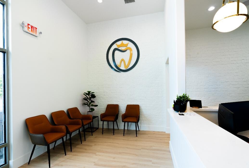 Images Only Crowns - Las Vegas