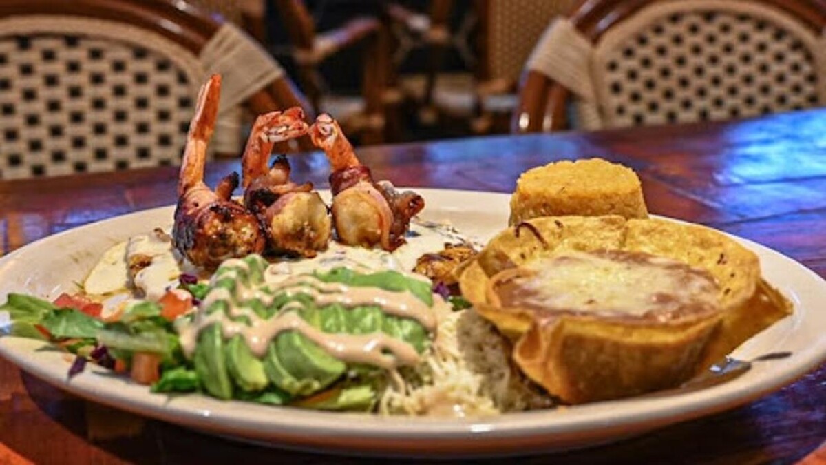 Images Hacienda Bar & Grill