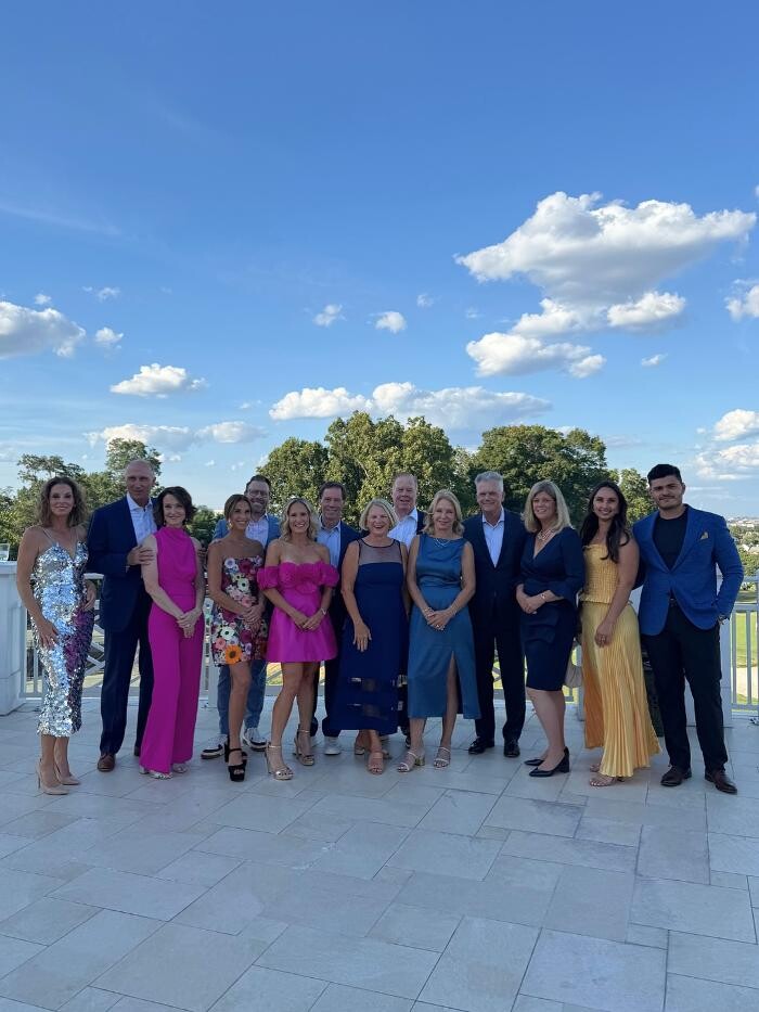 Images HBC Group at SERHANT.