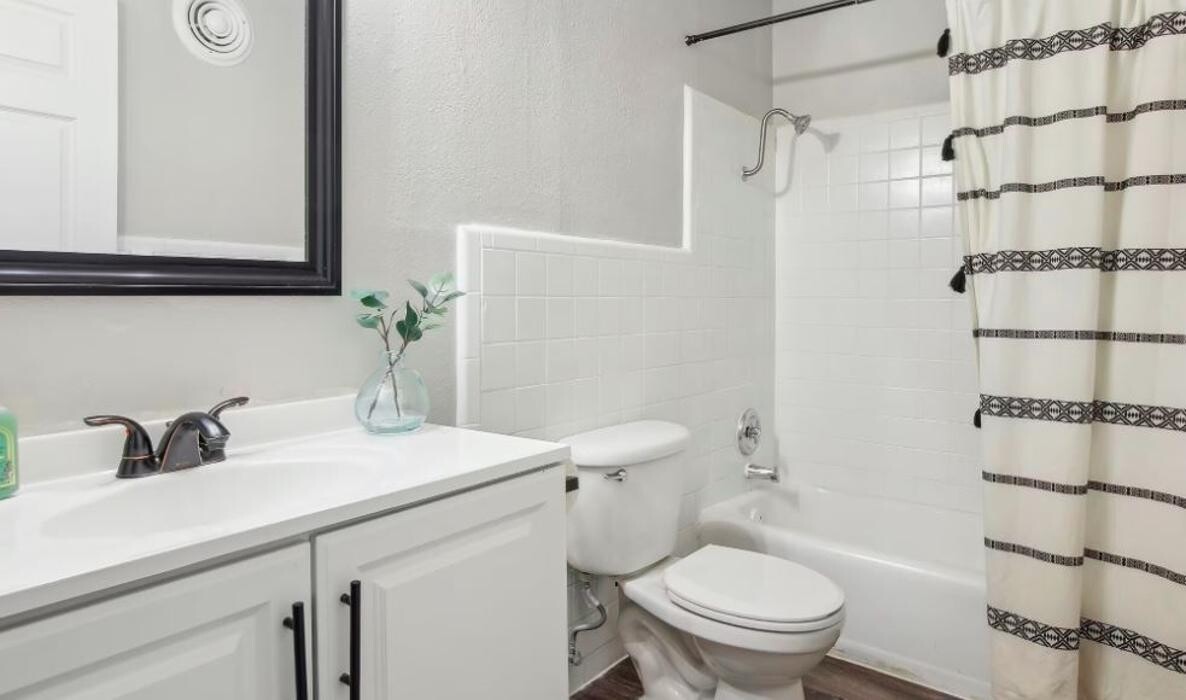 Images Flats on Wakefield