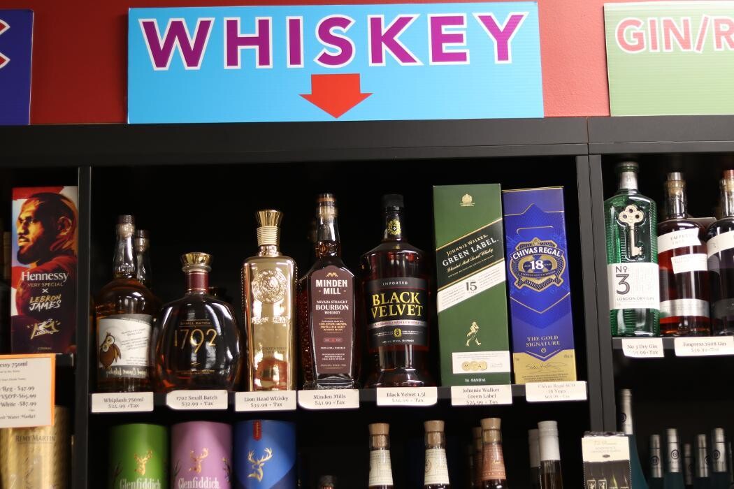 Images JERRY'S LIQUOR & WATER MARKET