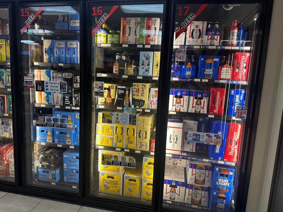 Images JERRY'S LIQUOR & WATER MARKET