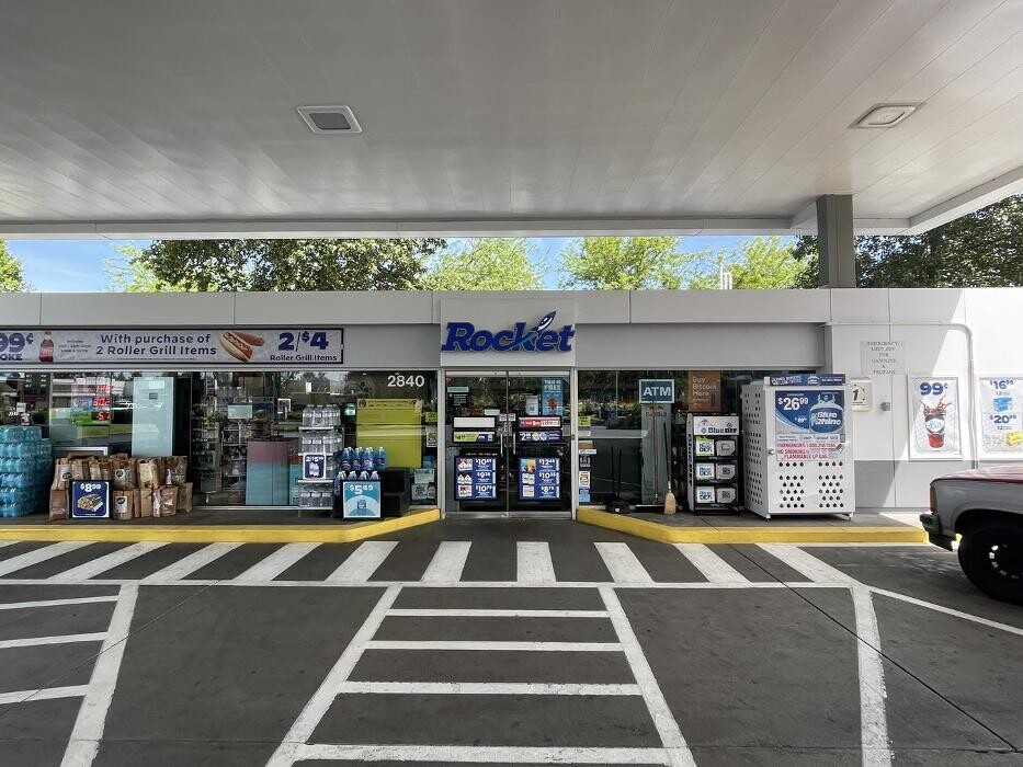 Images CoinFlip Bitcoin ATM - Rocket #5463 (Salem)