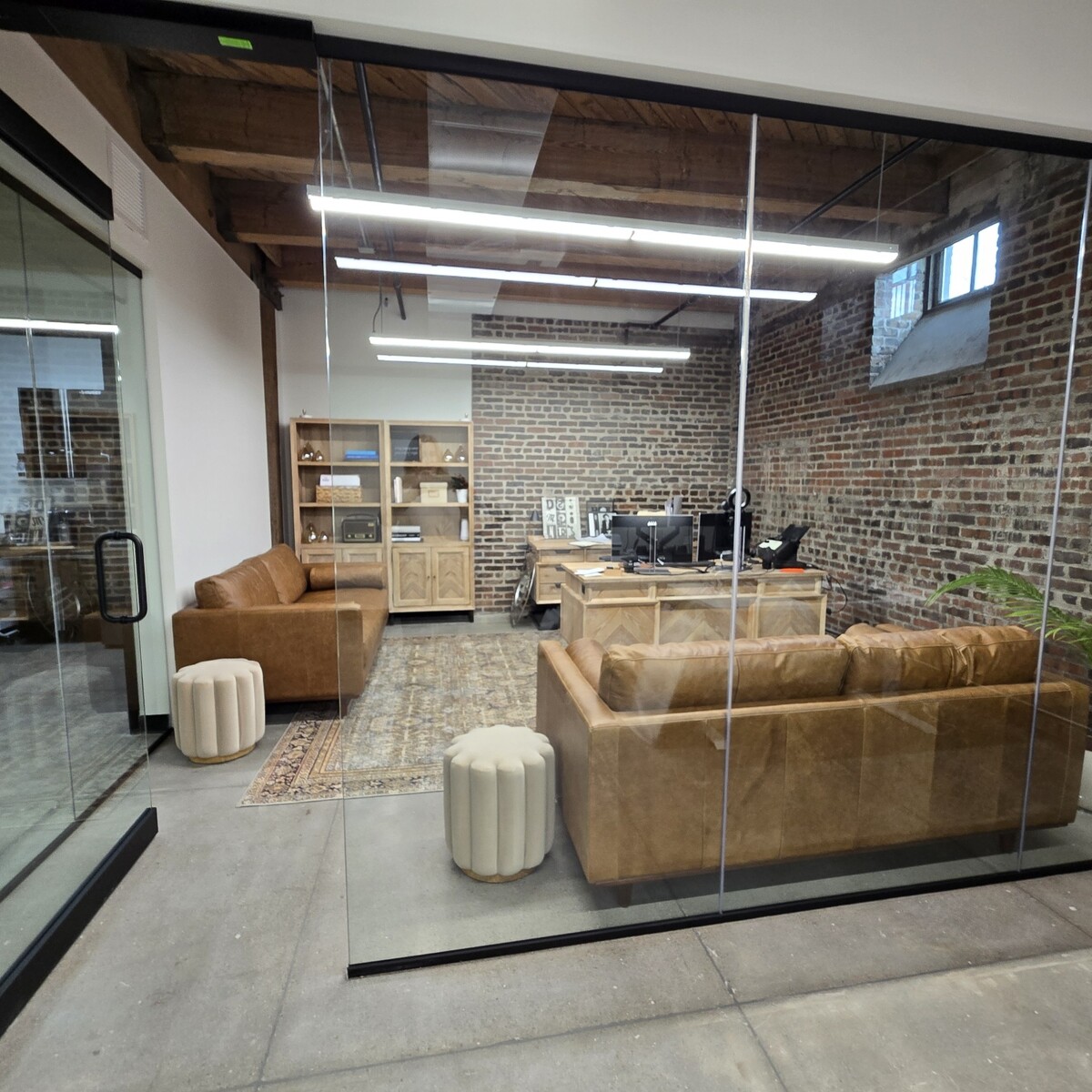 Images Ketelsen Davis Agency