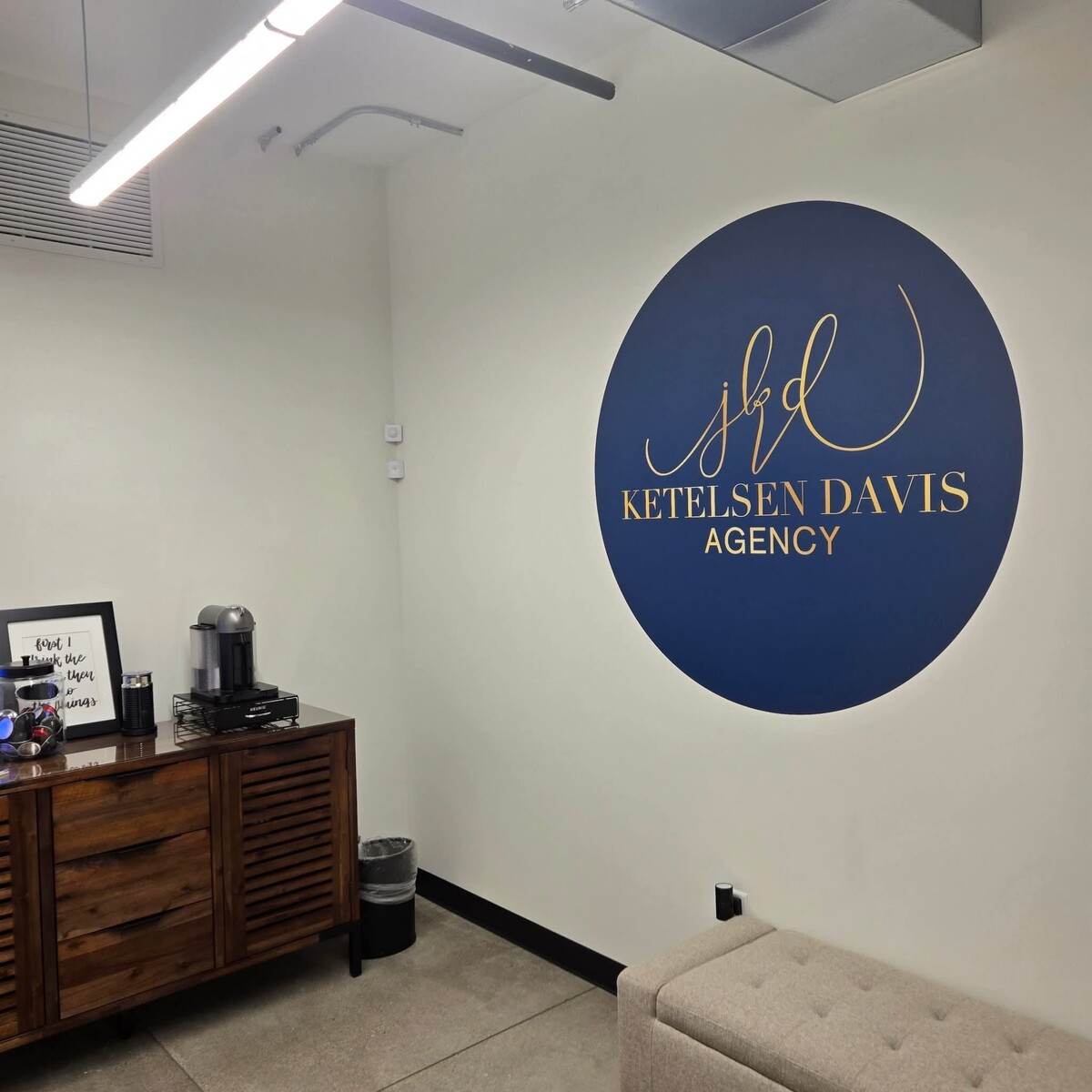 Images Ketelsen Davis Agency