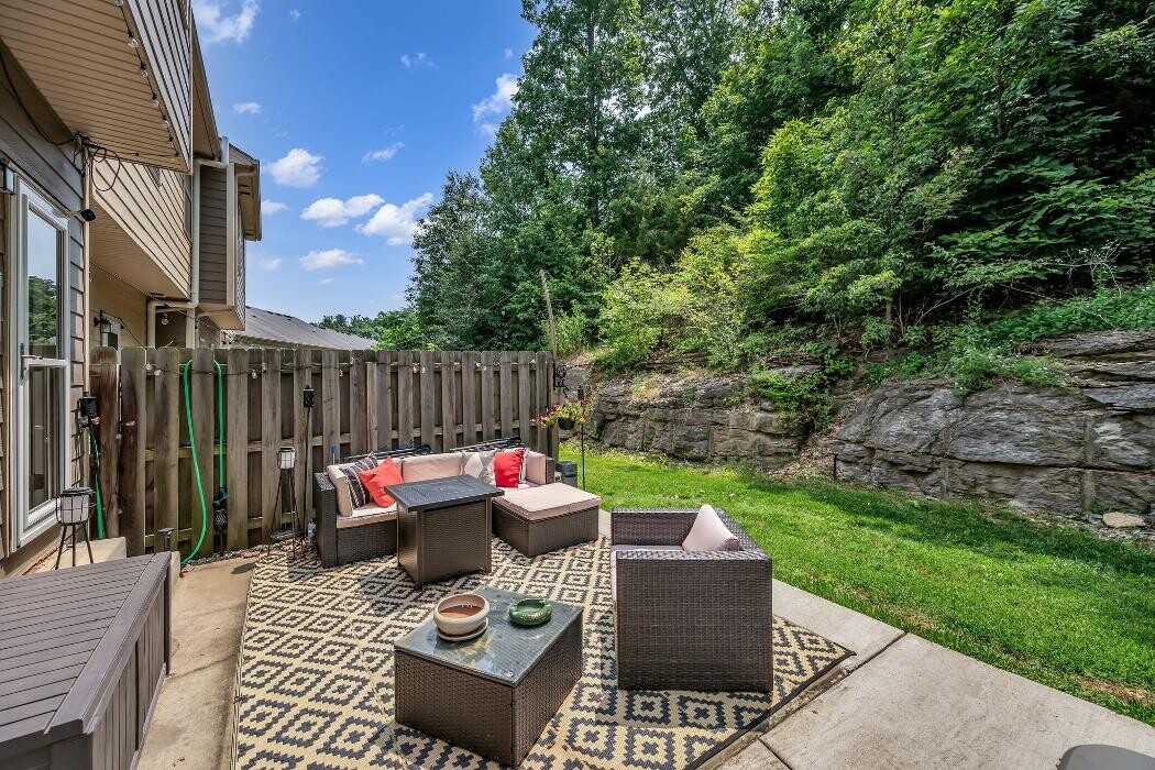 Images Elizabeth Smith, RE/MAX Choice Properties