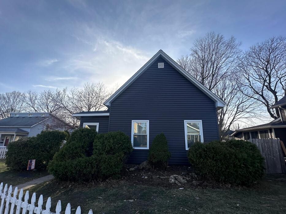 Images Eddie's Roofing & Exteriors, Inc