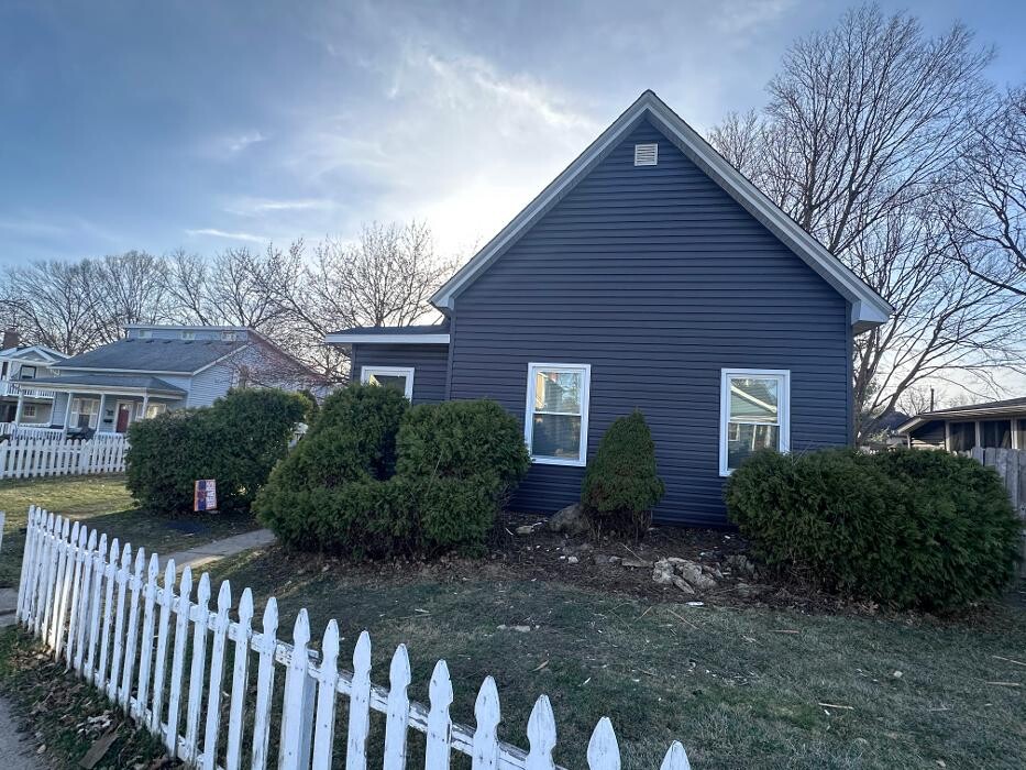 Images Eddie's Roofing & Exteriors, Inc